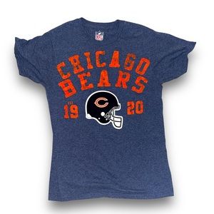 NWOT NFL Chicago bears t-shirt. Size: M
